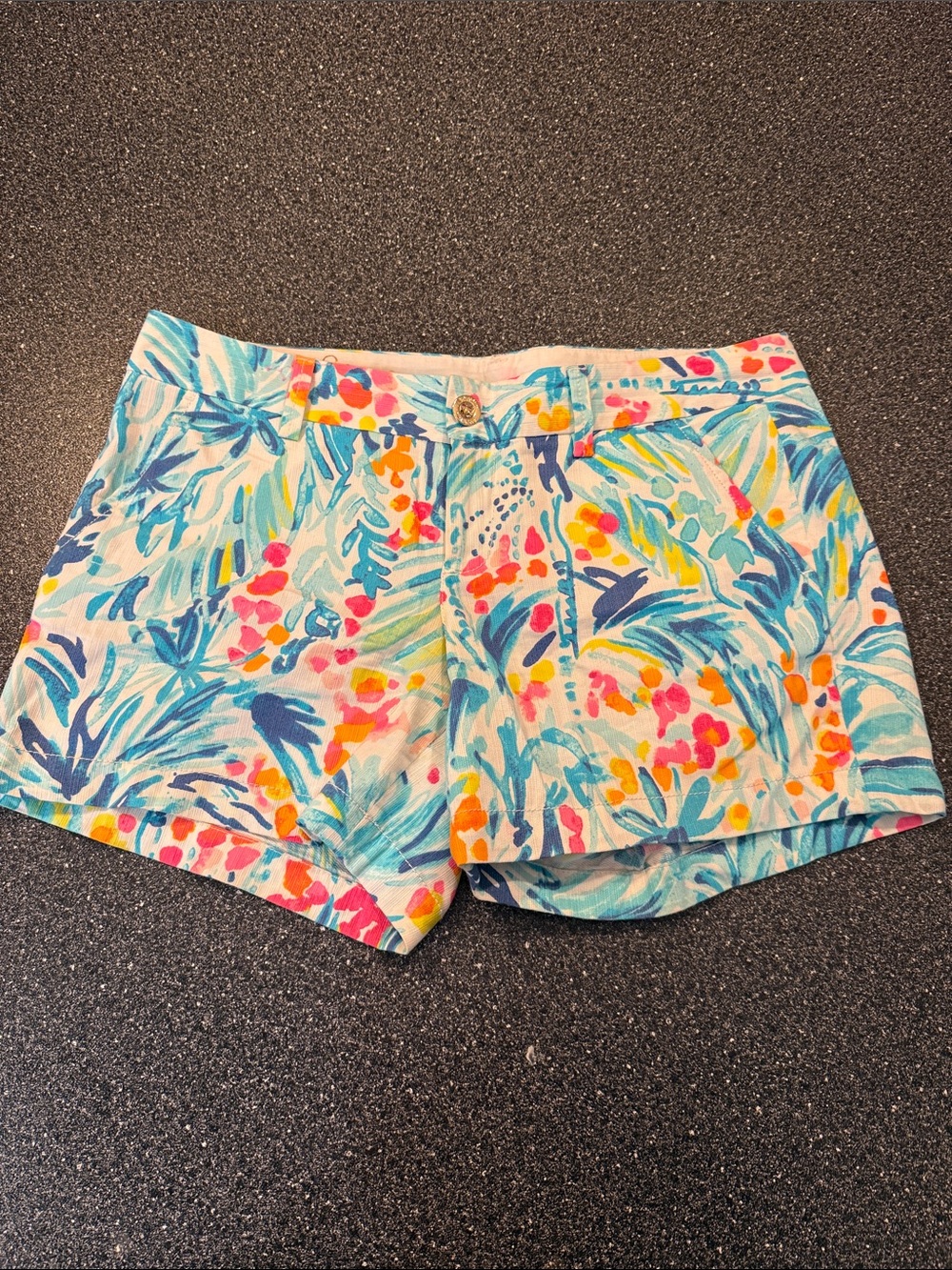 Lilly Pulitzer Multicolor Serene Blue Tippy Top Callahan 5 inch Shorts - size 8